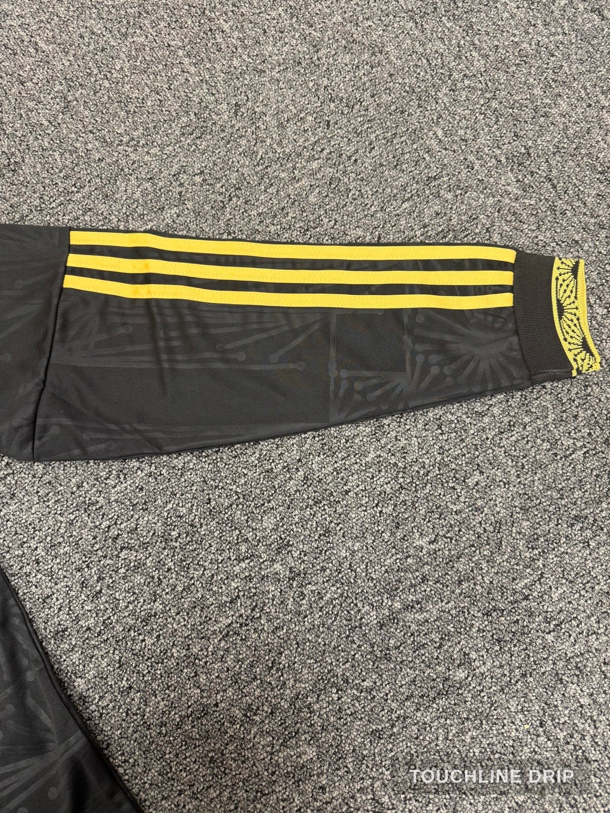 collar product image of Adidas Mexico Gold Long Sleeve Jersey