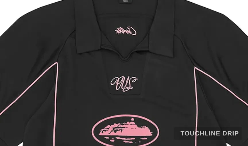 logo closeup detail image of Corteiz Black and Pink Talismo Jersey
