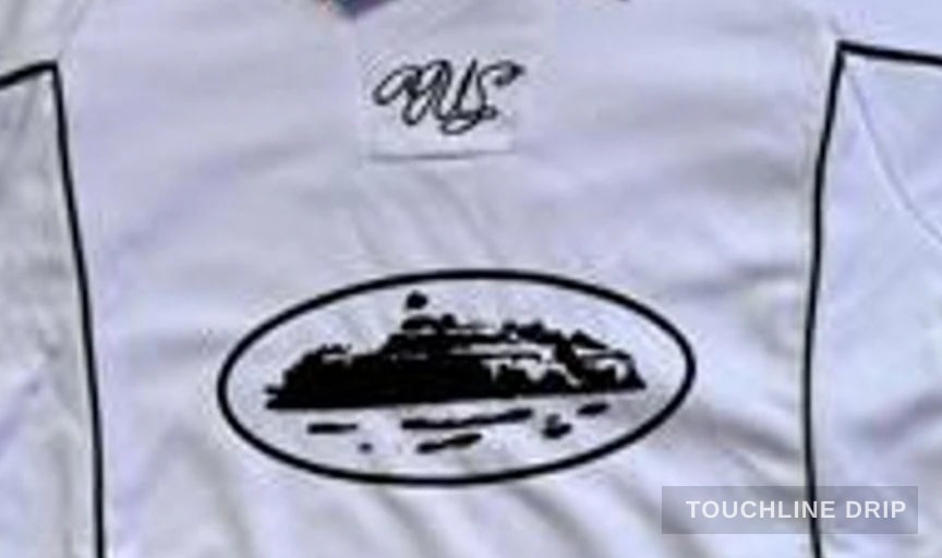 logo closeup detail image of Corteiz White Talismo Jersey