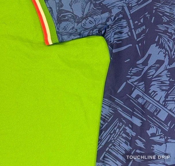 sleeve detail image of Italy Vittoria Divina Premium Kit