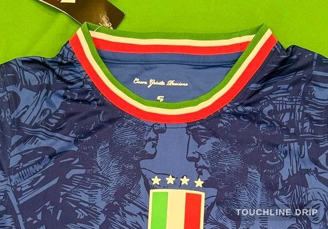 collar detail image of Italy Vittoria Divina Premium Kit