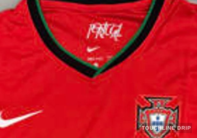 collar detail image of Nike x Stussy Portugal Kit