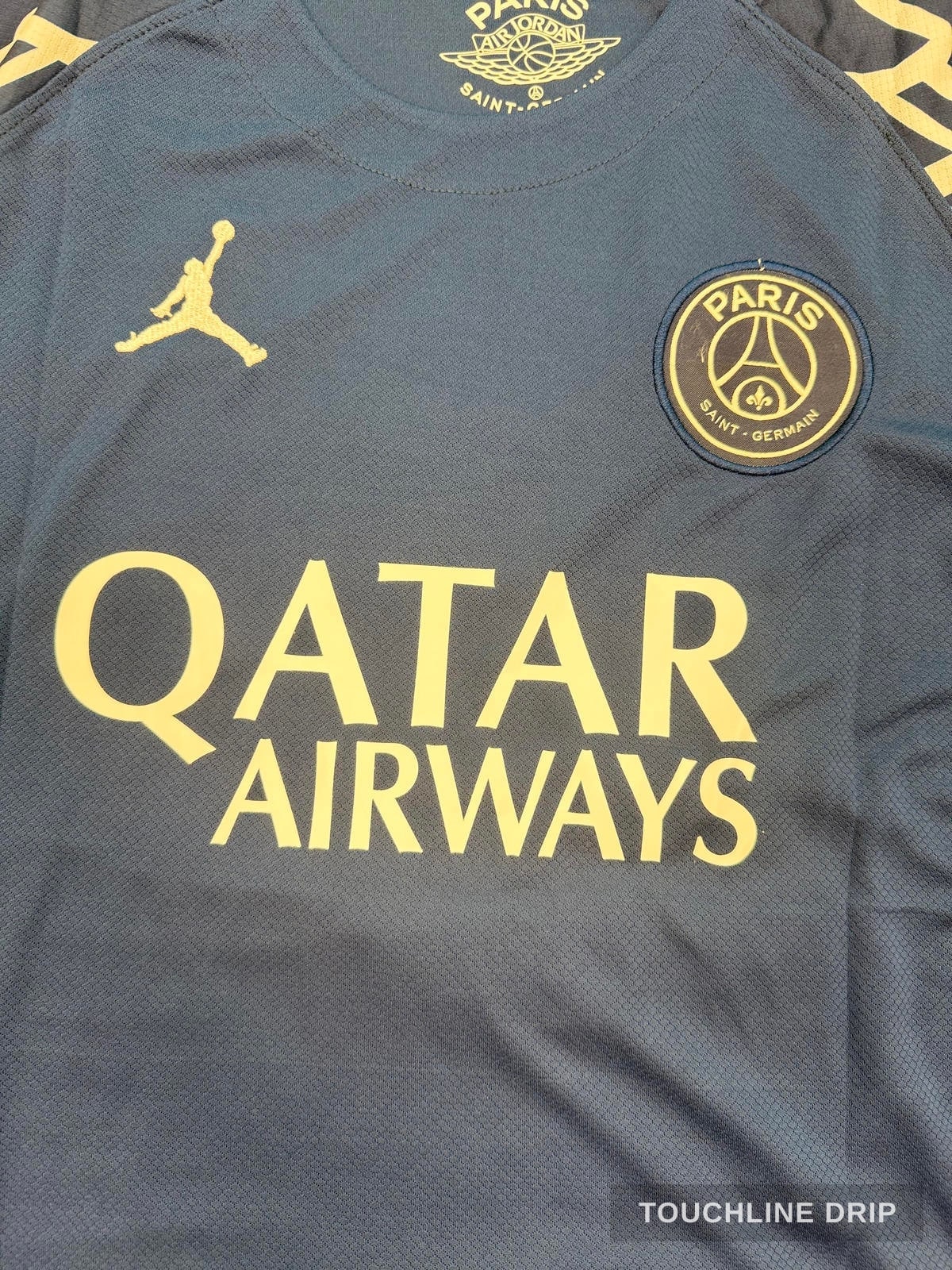 badge closeup product image of PSG 24/25 Desire Doue Fourth Shirt